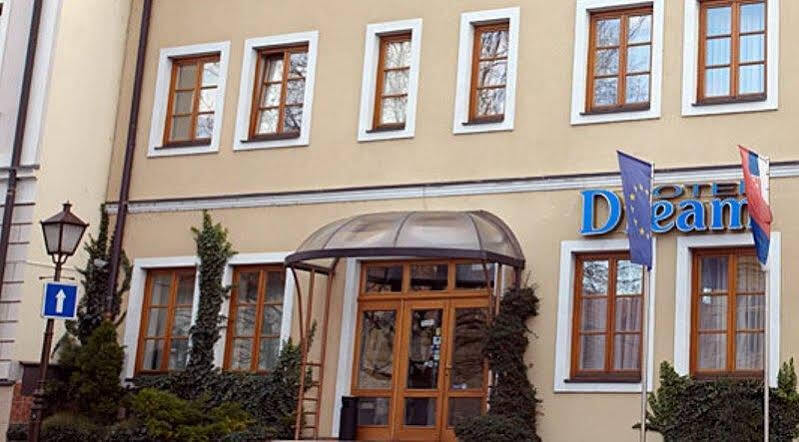 Hotel Dream Trnava Exterior photo